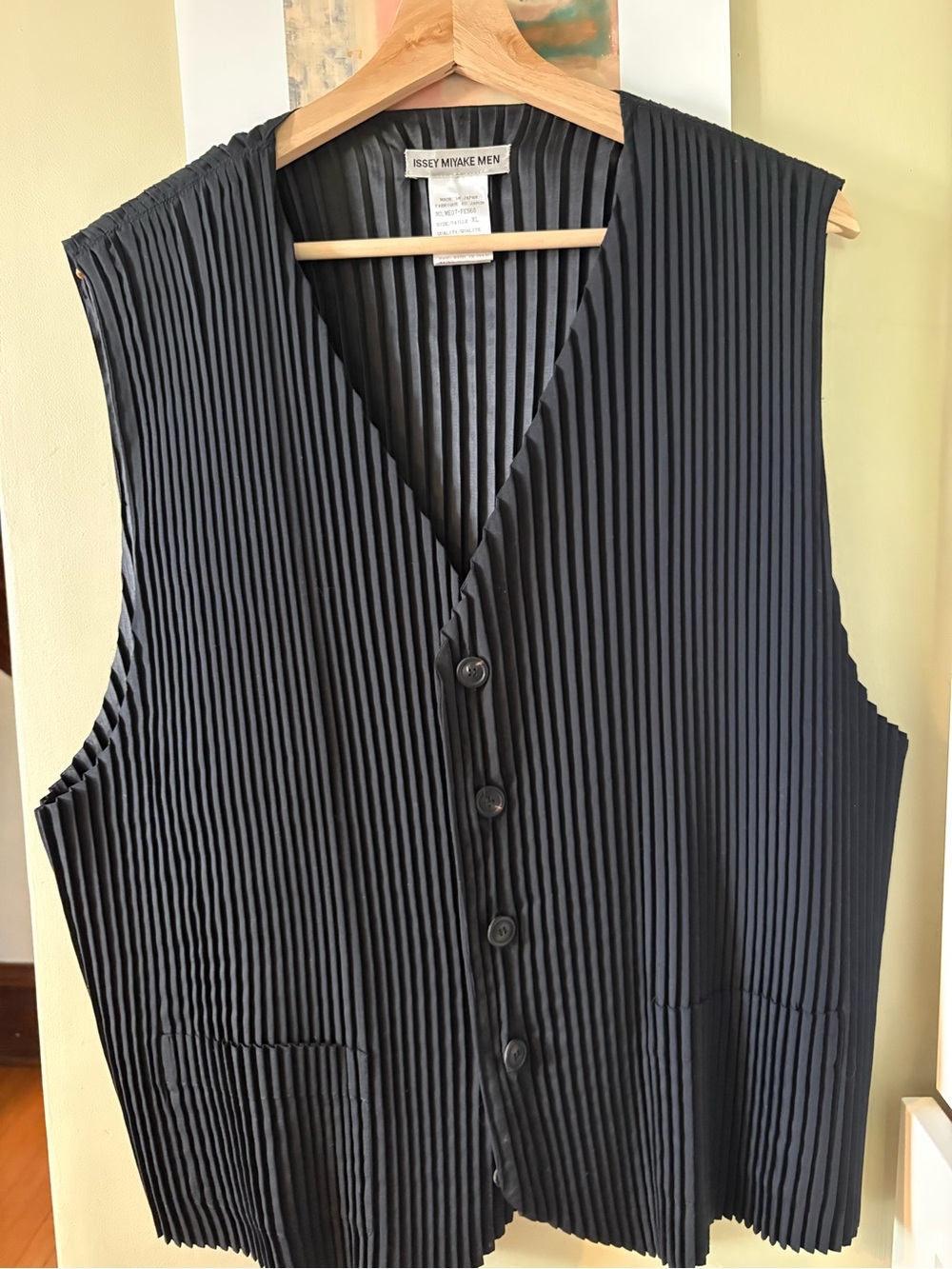 Issey Miyake Men Pleated Vest in Dark Gray